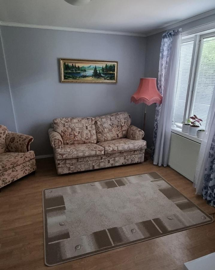Mysig Laegenhet Foer Resande. Stocka Buitenkant foto